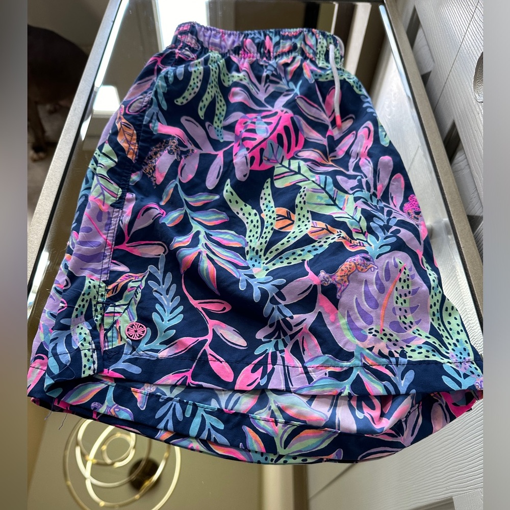 NWT Lilly Pulitzer Men's Capri Trunk Oyster Bay Navy You've Been Spotted Medium - Picture 4 of 4